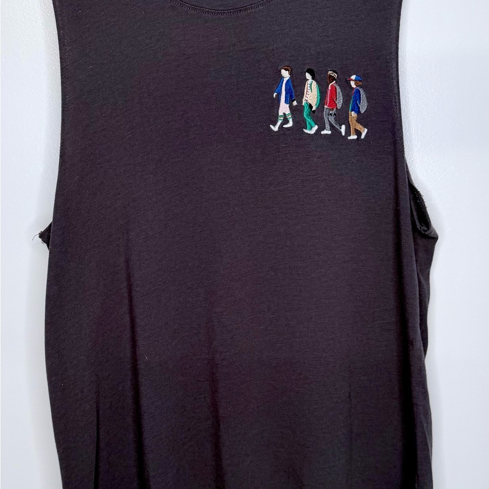 Netflix Stranger Things Embroidered Black Sleeveless Tank Size Extra Large (XL)‎